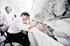 130余位画家绘630米长江图 欲申吉尼斯世界纪录